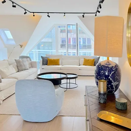21 - Exceptional Retro Design Triplex At The Of アパート *