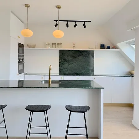 アパート 21 - Exceptional Retro Design Triplex At The Of