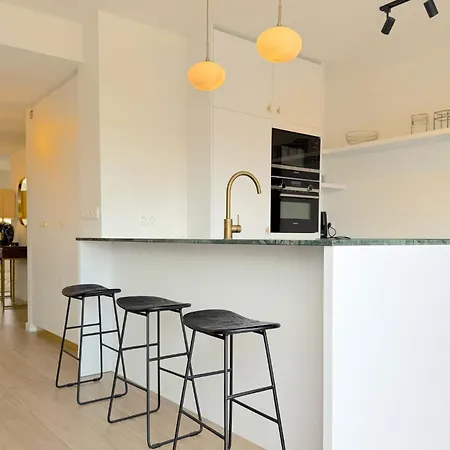 21 - Exceptional Retro Design Triplex At The Of クノック・ヘイスト